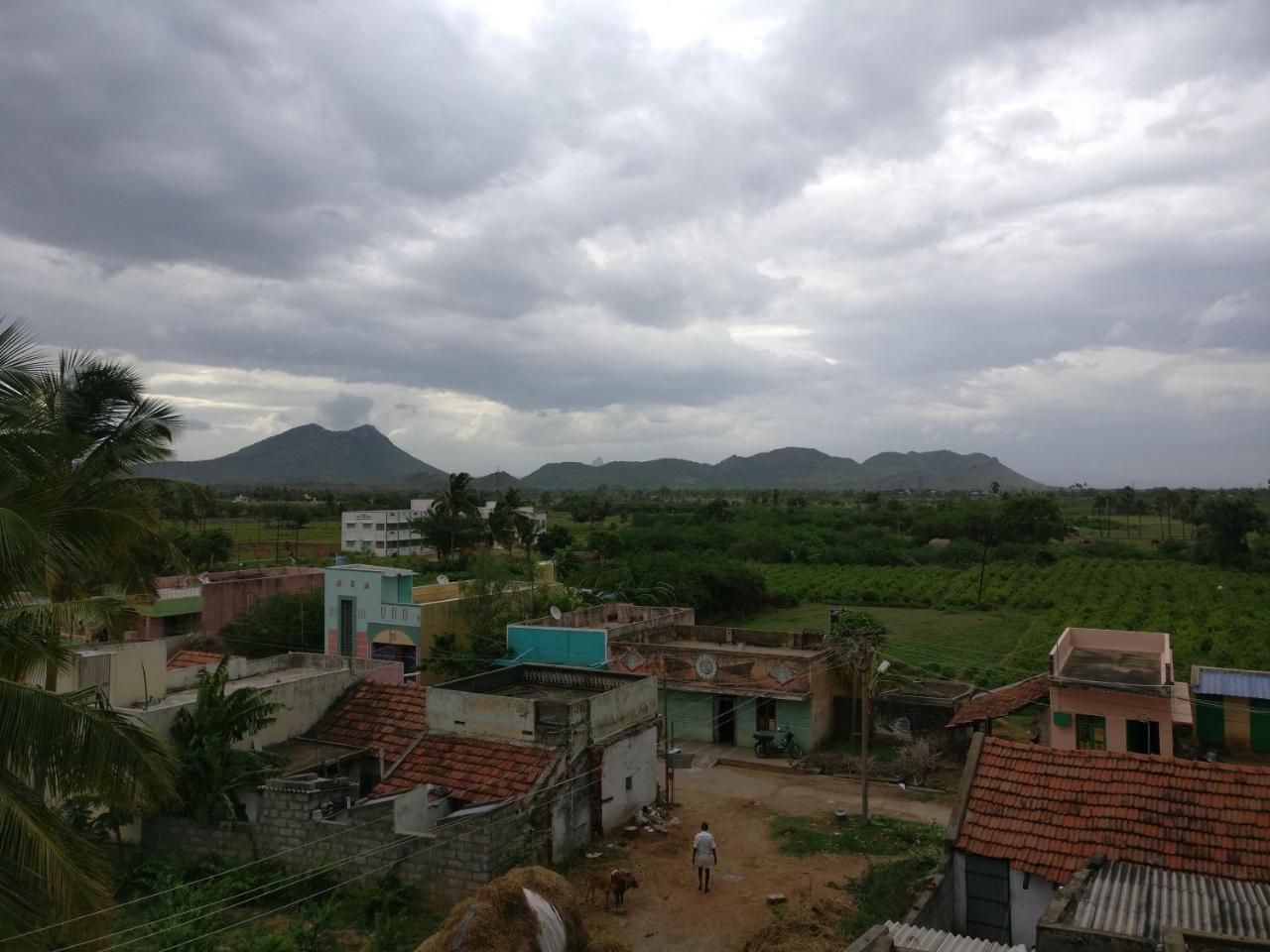 Selvalakshmi Restaurant And Lodge Тируваннамалай Экстерьер фото